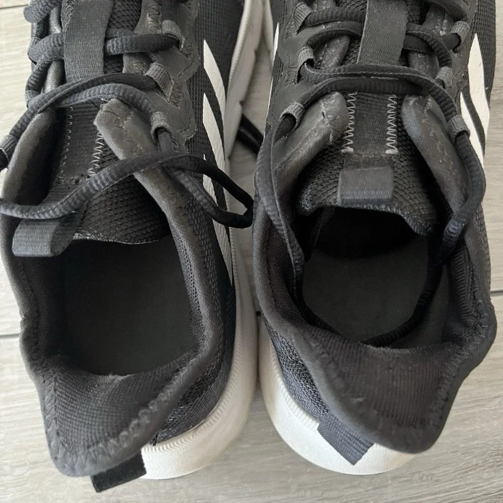 adidas Nario Move Womens Size 7 Black White Running Athletic Shoes Sneakers